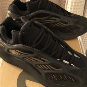 Yeezy 700 V3 Clay Brown